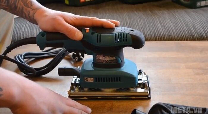 Máy chà nhám rung Makita BO3711 Máy chà nhám rung Makita BO3711