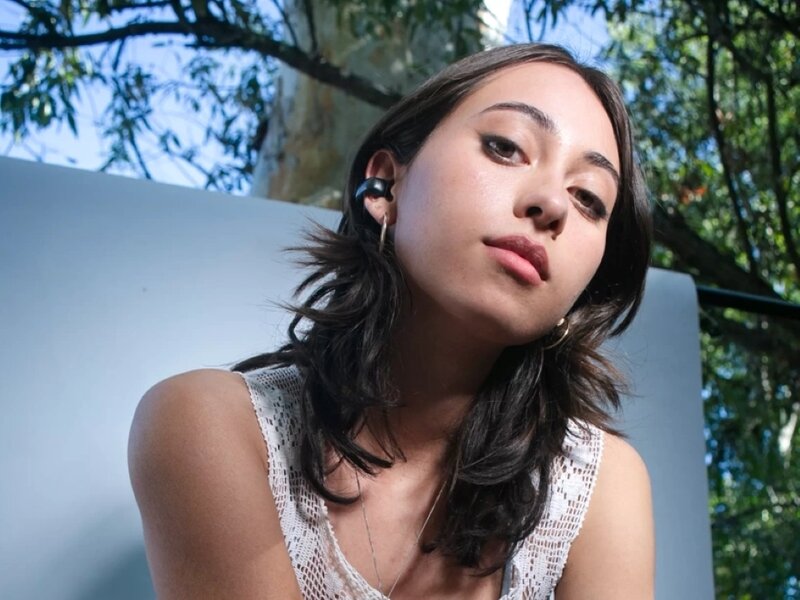 Bose Ultra Open Earbuds cảm giác đeo thoải mái