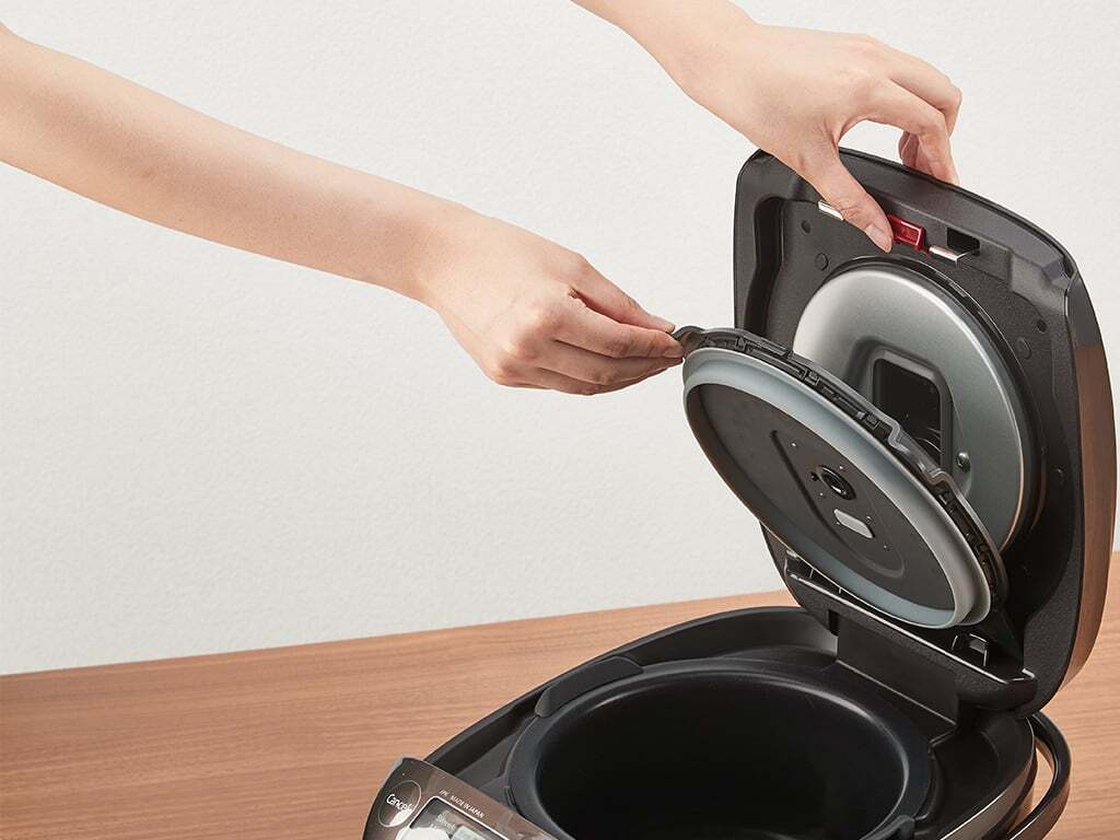 Nắp trong tháo rời được Nồi cơm điện cao tần