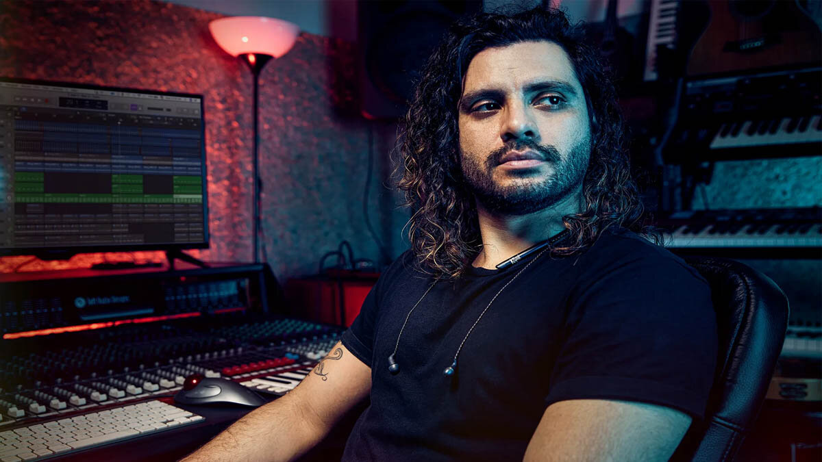 Tai nghe Bluetooth T5 Neckband Black-Klipsch có phạm vi hoạt động ~10m