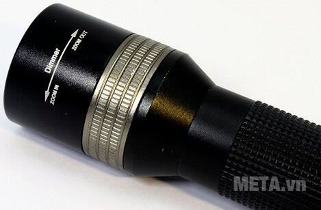 Đèn pin CREE cầm tay Tiross TS-692