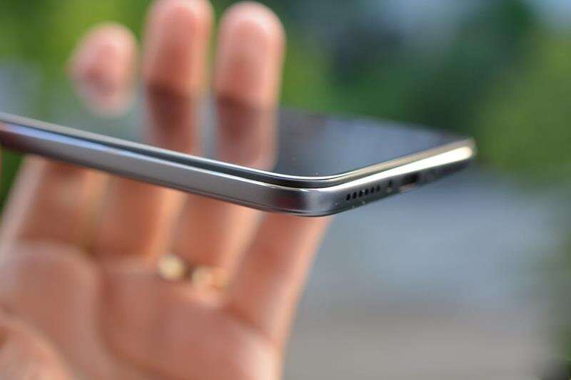 Điện thoại Xiaomi Pocophone F1 Black