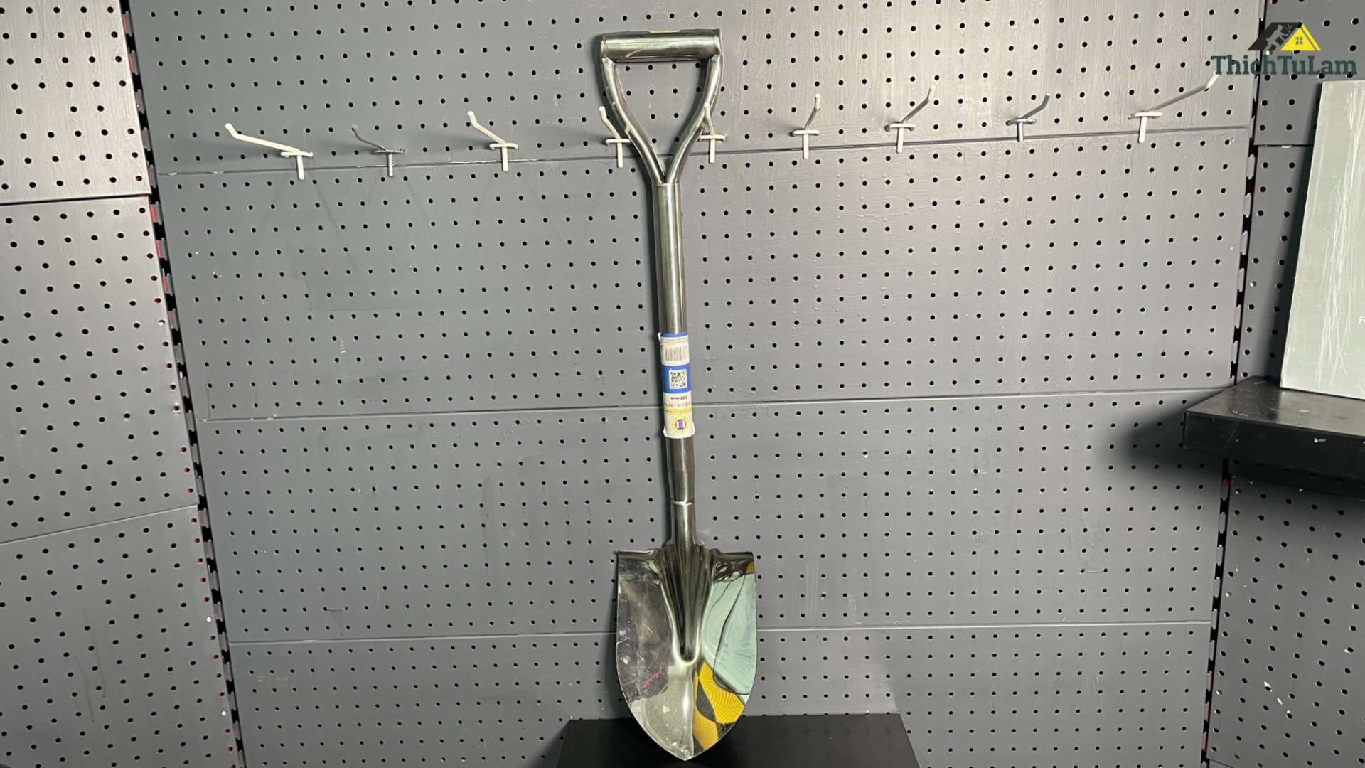 Cây xẻng inox 820mm C-mart A0703