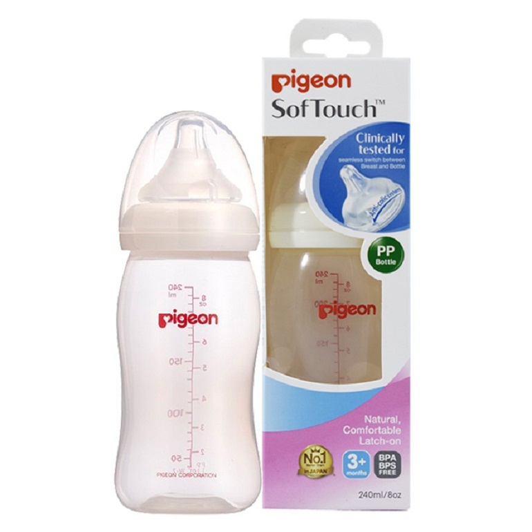 Bình sữa Pigeon 240ml được làm từ nhựa PPSU cao cấp và an toàn
