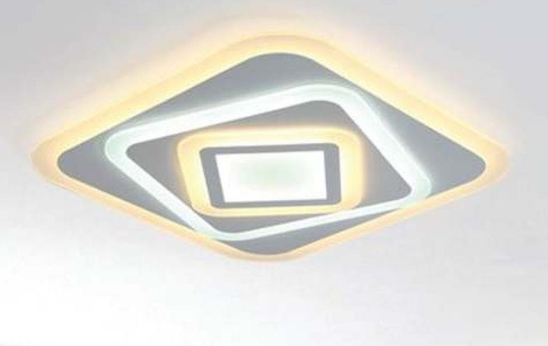 Ưu điểm của đèn ốp trần vuông