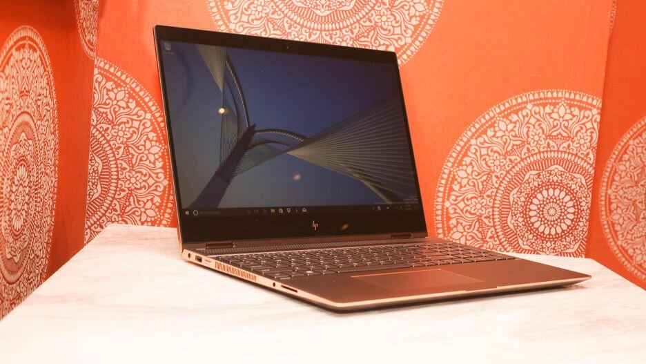 HP Spectre X360 có kiểu dáng đẹp mắt, tạo điểm nhấn