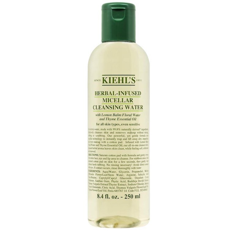 Nước tẩy trang Kiehl's giúp làm sạch cặn trang điểm và bụi bẩn sâu ở dưới da mà không cần phải chà sát quá mạnh.