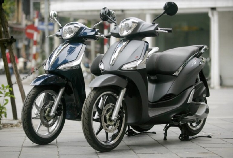 Hãy cùng chào đón năm 2021 với chiếc xe tay ga Piaggio Liberty mới nhất nhé! Được cải tiến với thiết kế trẻ trung và tiện nghi hơn, chiếc xe máy này sẽ đem đến cho bạn những trải nghiệm tuyệt vời trên từng cung đường. Hãy nhấn vào hình ảnh để chiêm ngưỡng ngay hôm nay!