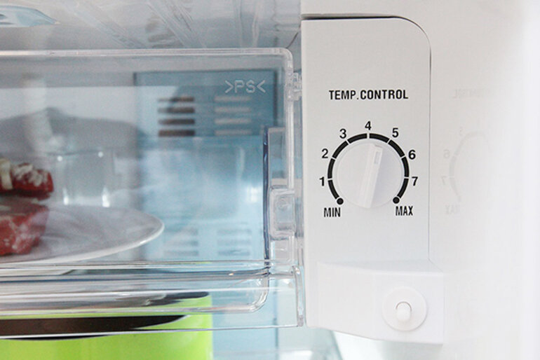 Kiểu dáng nút điều chỉnh nhiệt độ của tủ lạnh Samsung 1 dàn lạnh
