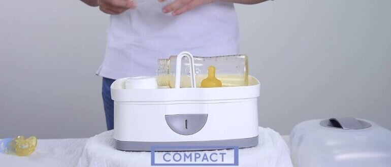 Khoang tiệt trùng nhanh Compact của máy tiệt trùng bình sữa Chicco