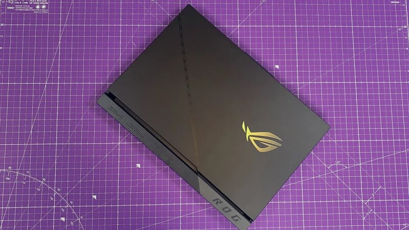 Asus ROG Strix Scar 17 X3D: Laptop gaming mạnh mẽ với công nghệ 3D V-cache!