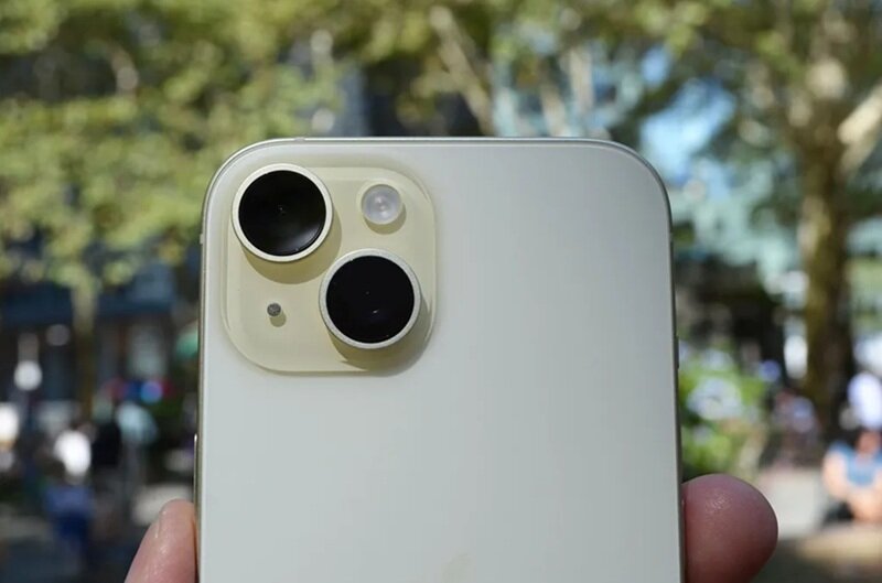 iPhone 15 đang hạ giá 