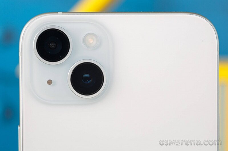 Giá iPhone 15 Plus sau Tết giảm mạnh, chênh tới 6 triệu đồng so với niêm yết