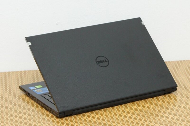 Dell Inspiron 3543 có thiết kế và chất lượng hoàn thiện tốt, bền bỉ