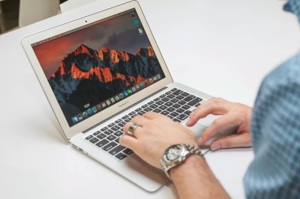 10 laptop mini giá 2 triệu mới chính hãng và 7 lý do cân nhắc khi mua