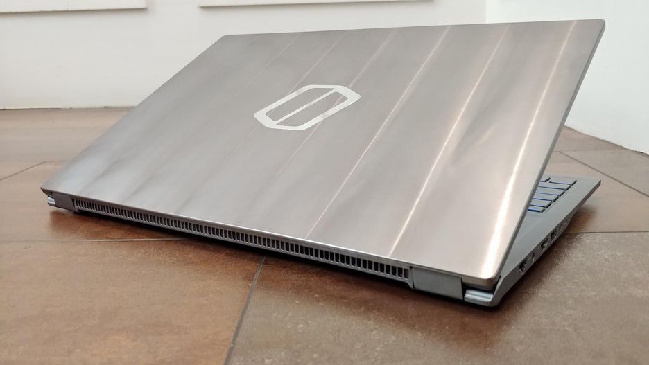 10 laptop Samsung mỏng nhẹ cấu hình mạnh giá từ 18tr