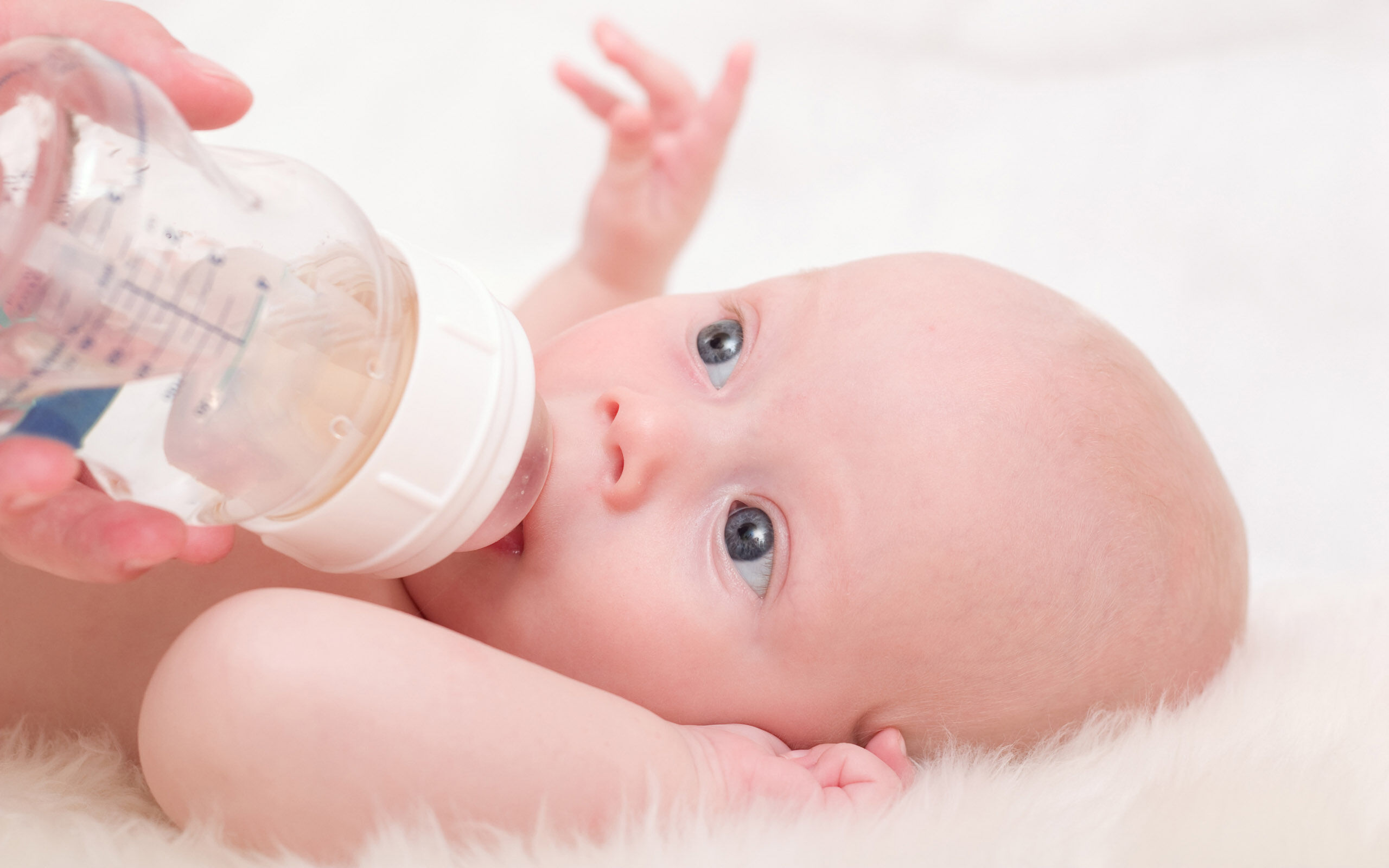 11 điều mẹ cần lưu ý khi nuôi con bằng sữa công thức