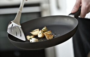 15 chảo chống dính loại tốt bền nhất không bị cháy bề mặt giá từ 300k