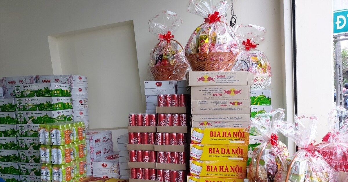 18 loại bia, nước ngọt, nước yến, trà thích hợp làm quà biếu Tết Quý Mão 2023