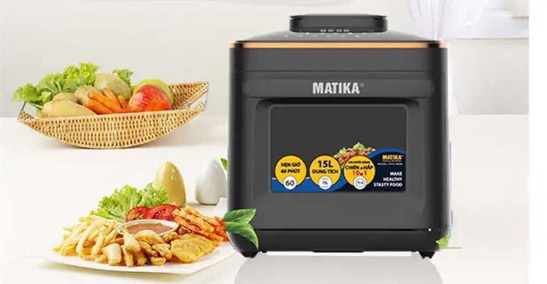Nồi chiên Matika MTK-9315 có thiết kế cửa kính giúp bạn dễ dàng quan sát Nồi chiên hơi nước Matika MTK-9315