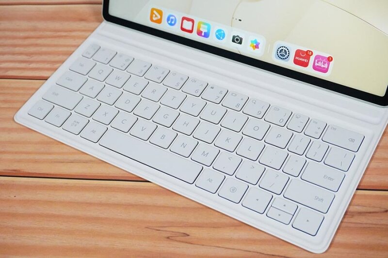 Huawei MatePad 12 X: Trải nghiệm toàn diện từ màn hình đọc sách đến bàn phím tiện lợi