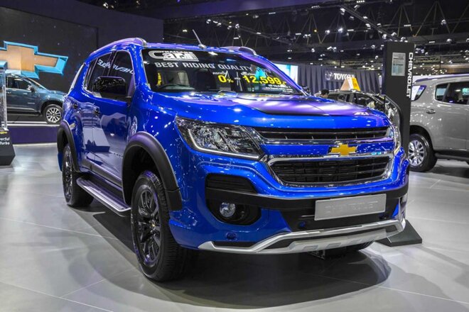 Chevrolet Trailblazer màu xanh