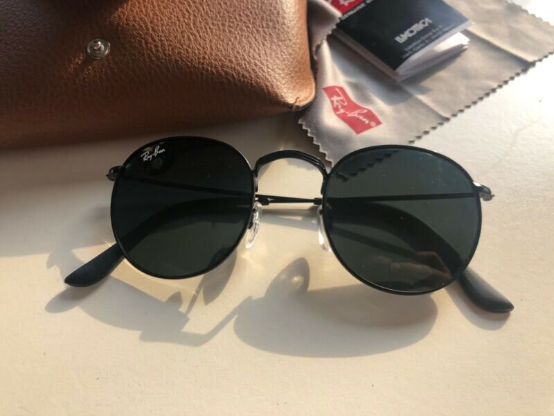 Thời trang, hiện đại và năng động là những tính từ gợi tả chiếc kính mát Ray Ban