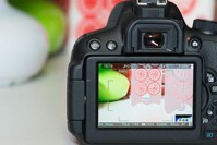 2 cách sạc pin máy ảnh Canon đúng và mẹo chụp tiết kiệm pin nhất