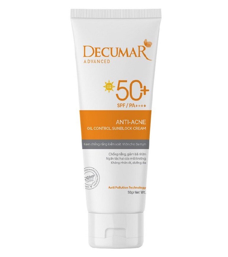 Kem chống nắng Decumar có khả năng kháng khuẩn và hỗ trợ quá trình điều trị mụn cho da.