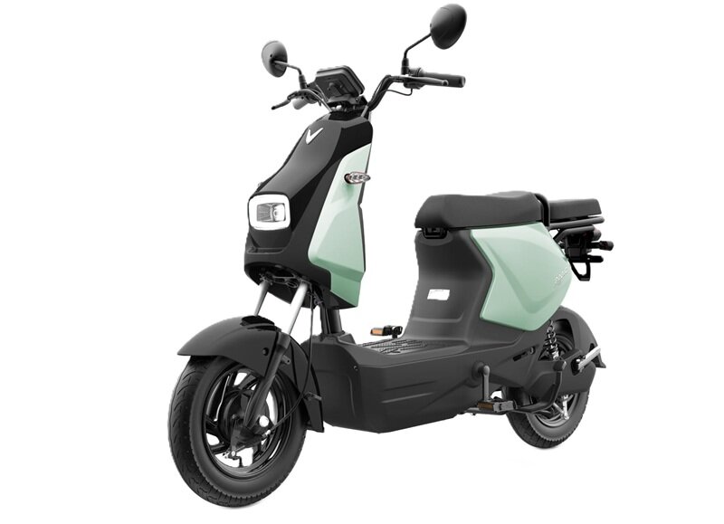 VinFast bán xe máy điện giá 13,9 triệu đồng, pin LFP đi 65 km/lần sạc