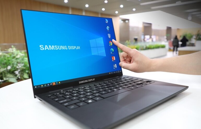 so sánh Samsung Galaxy Book3 Ultra và Apple Macbook Pro