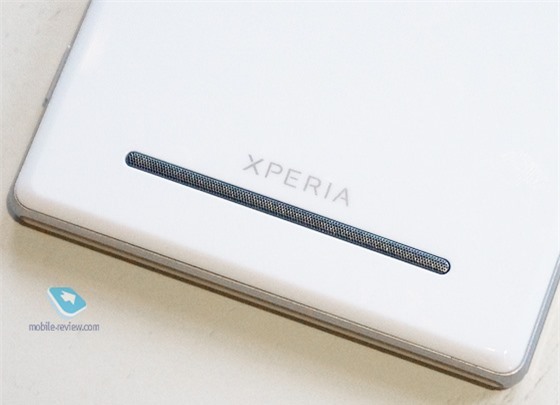 Cận cảnh Sony Xperia T2 Ultra 16