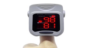 3 máy đo Spo2 đo nồng độ oxy trong máu nên mua