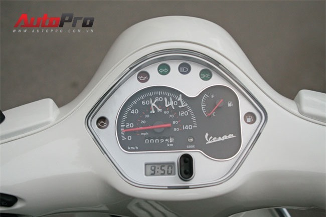 Vespa GTS Super 125: Đơn giản và phù hợp hơn 6