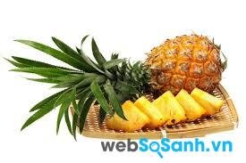 4 cách làm mặt nạ trắng da từ dứa cực độc đáo