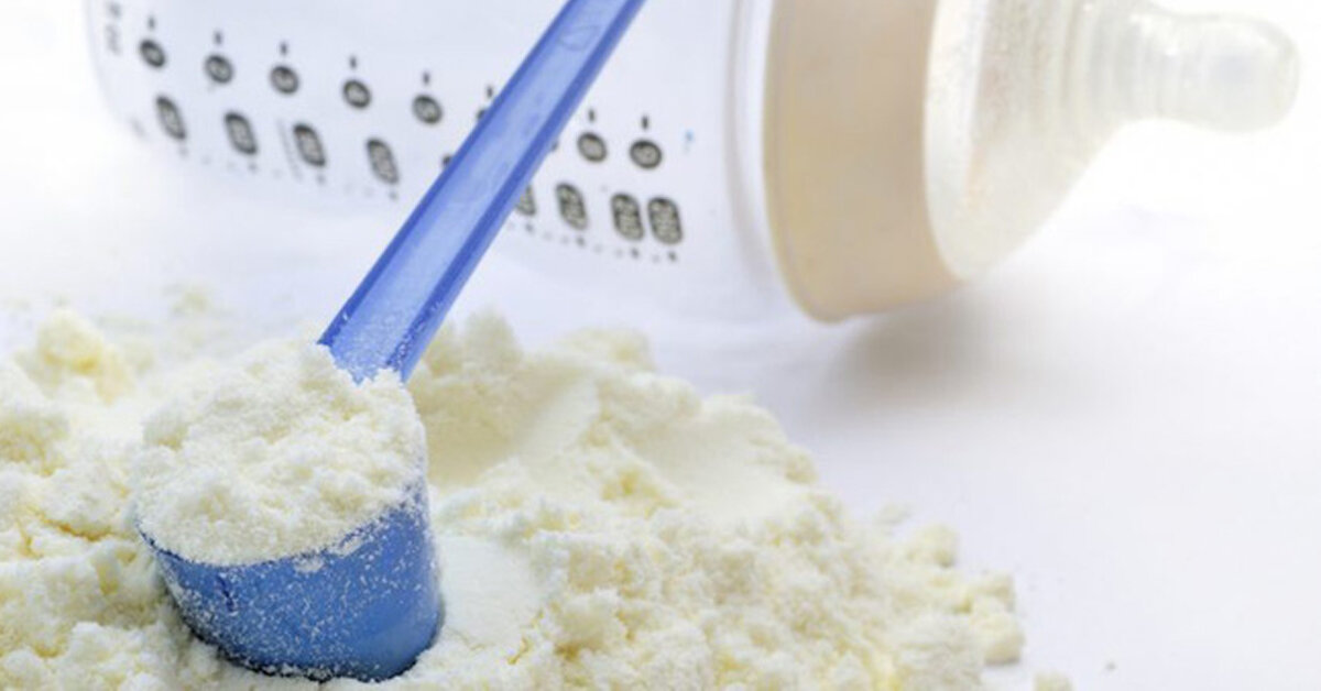 4 sai lầm mẹ nào cũng hay mắc phải khi pha sữa công thức cho con