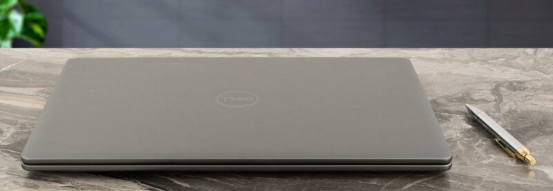 Dell Vostro 16 5640: Sự lựa chọn hoàn hảo cho người dùng cần màn hình lớn và bàn phím đầy đủ