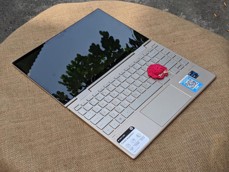 Laptop HP Eenvy X360 13M-BD0023DX