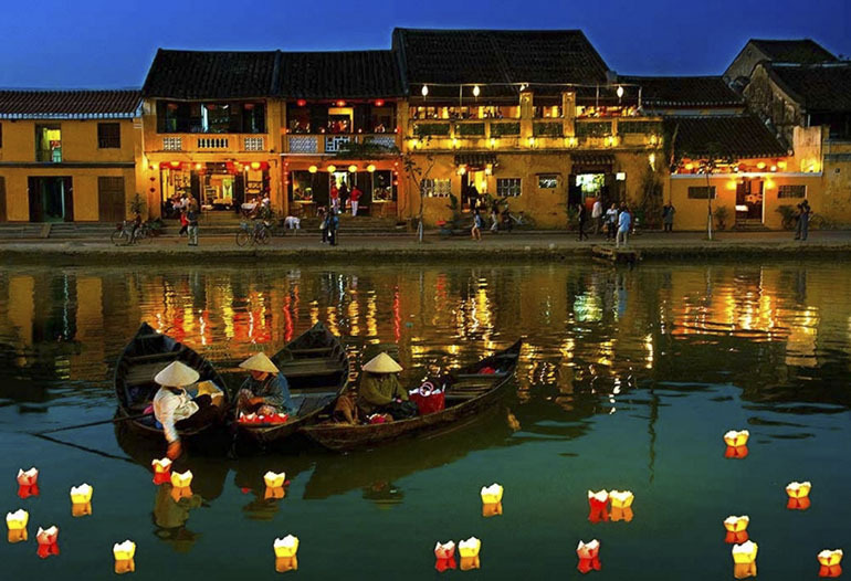 Những địa điểm hot cho bạn check in "bung lụa" khi đi du lịch tại Đà Nẵng