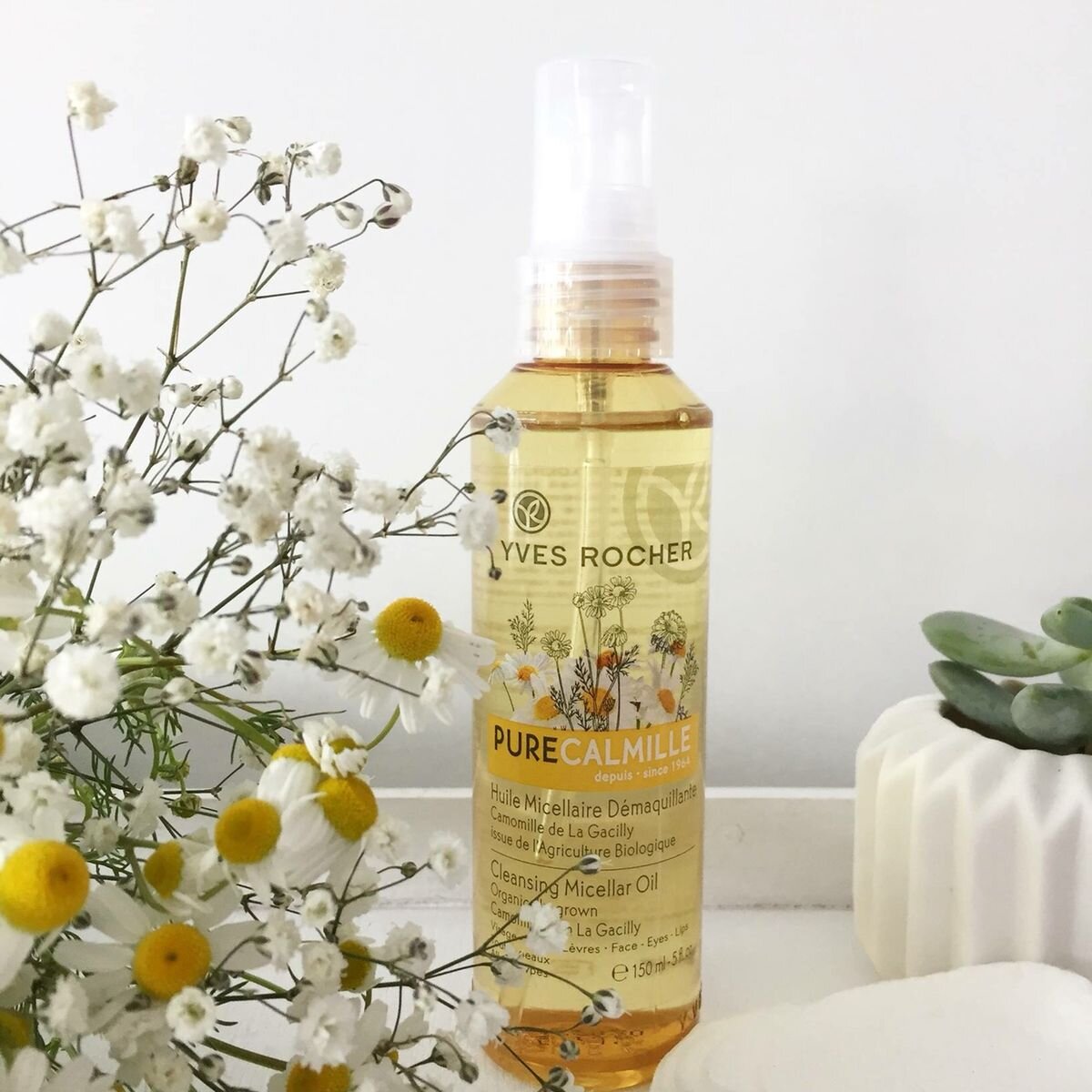 Dầu tẩy trang Yves Rocher Micellar Cleansing Oil