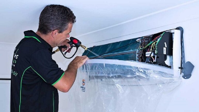 Vệ sinh điều hòa Nagakawa NIS-C12R2T28 với 5 bước cực kỳ nhanh gọn