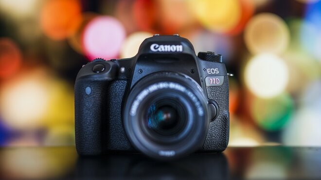 Canon EOS 77D