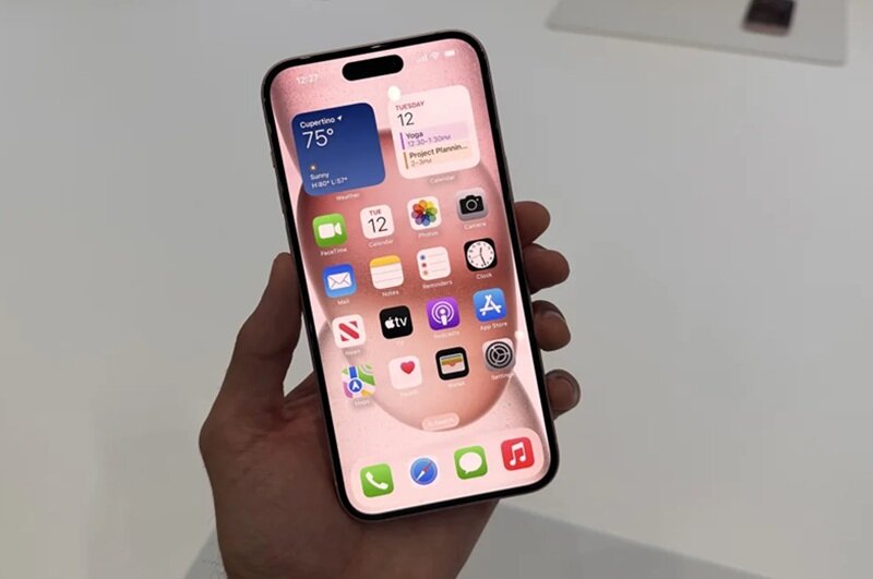 iPhone 15 đang hạ giá 
