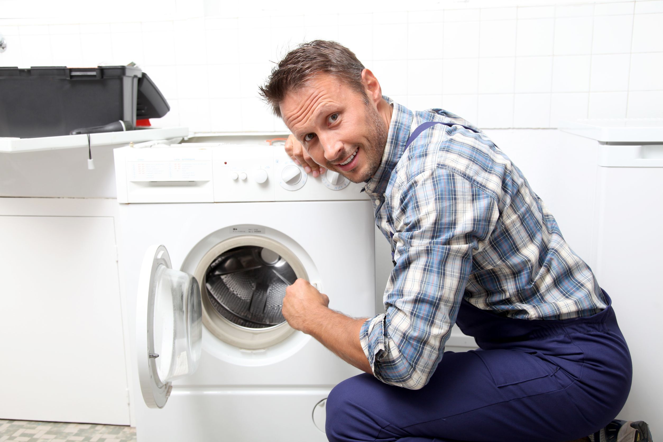 5 cách vệ sinh máy giặt cửa trên, cửa trước sạch bong như mới tại nhà