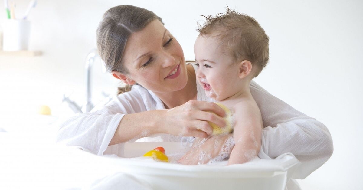 5 câu hỏi thường gặp khi sử dụng sữa tắm cho trẻ sơ sinh Lactacyd