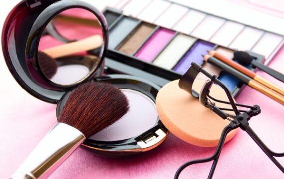 5 dụng cụ trang điểm cơ bản các nàng cần có