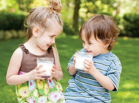 5 lí do mẹ nên chọn sữa bột hữu cơ cho bé