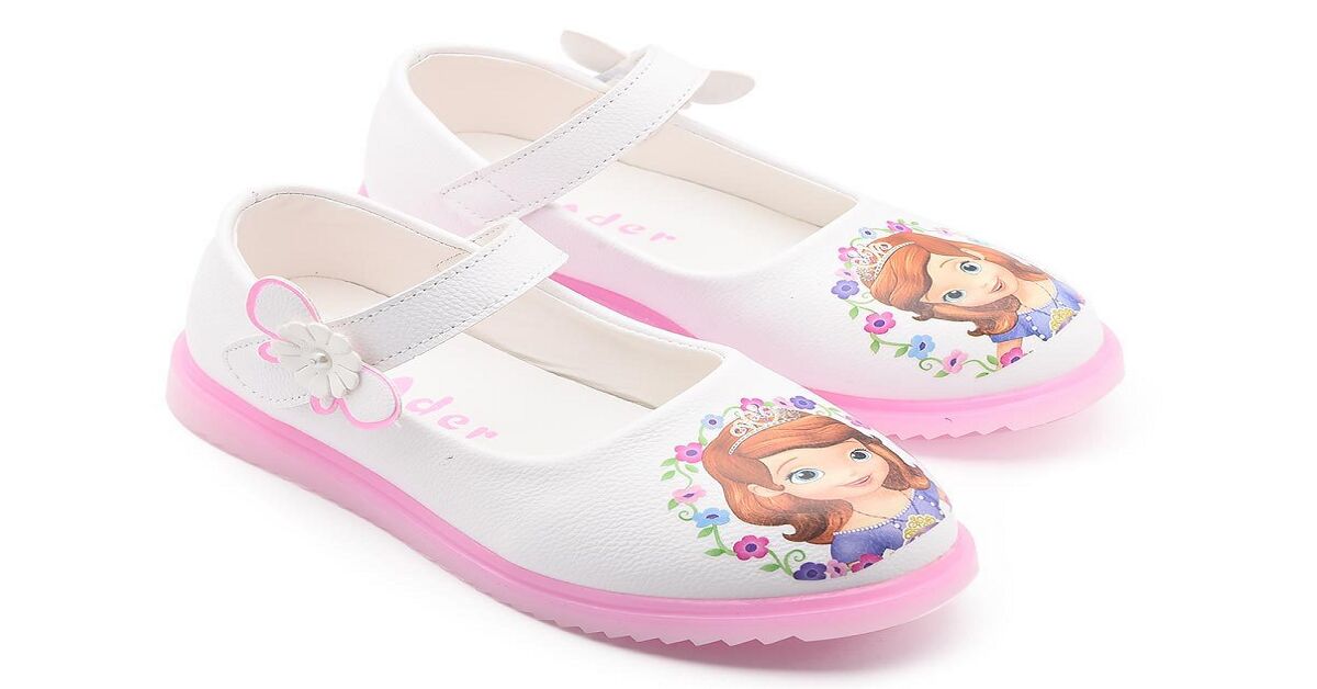 5 mẫu giày búp bê trẻ em được yêu thích 2022