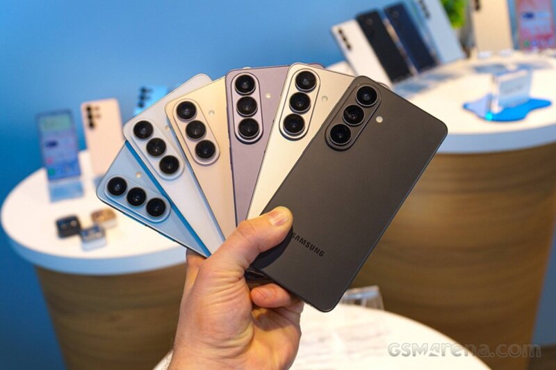 Galaxy S26 5G vừa ra mắt đã giảm tới 8 triệu đồng, lựa chọn hấp dẫn cho người dùng Việt