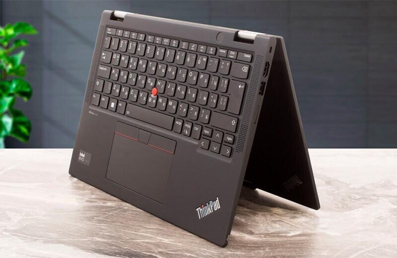 Lenovo ThinkPad X13 Gen 5: Máy tính xách tay 2 trong 1 nhỏ gọn nhưng giá cao